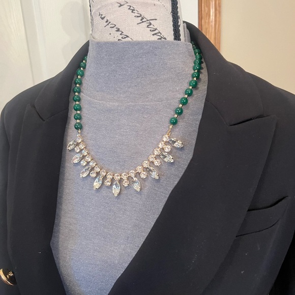 NWT WHBM GREEN JADE AND GOLD CONVERTIBLE NECKLACE - Picture 6 of 8